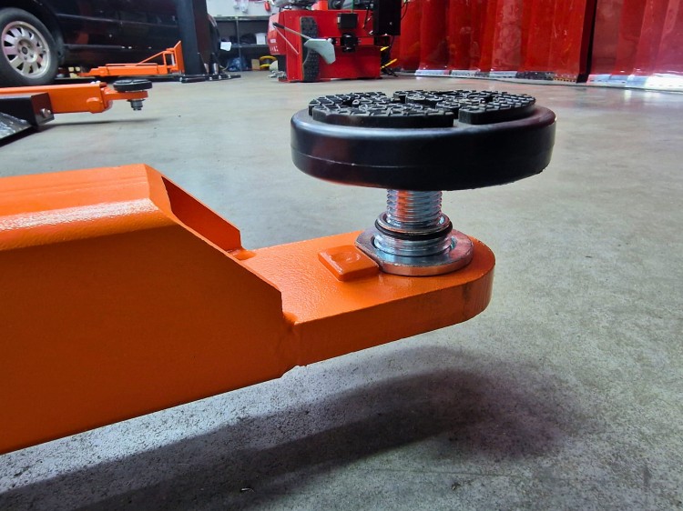 podnośnik jednokolumnowy NM-2800