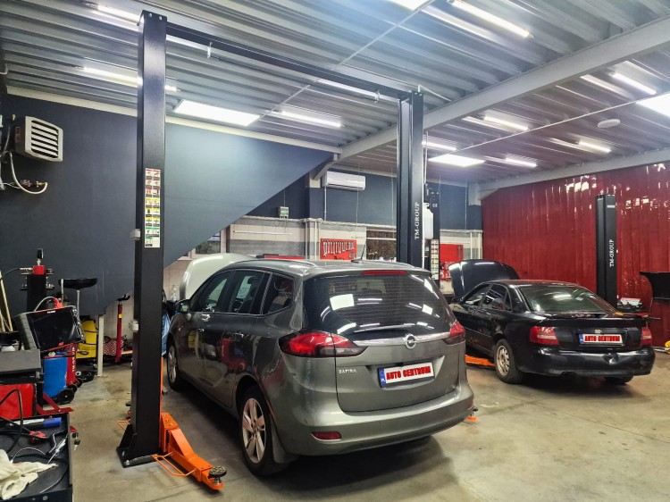 podnośnik dwukolumnowy łączony górą XL 4T 4.9M automat