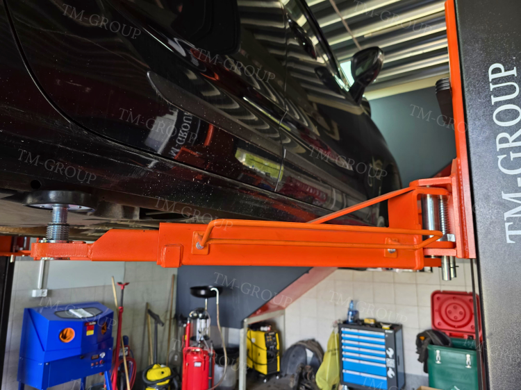 dwukolumnowy 4T półautomat SF-B4KMS 3